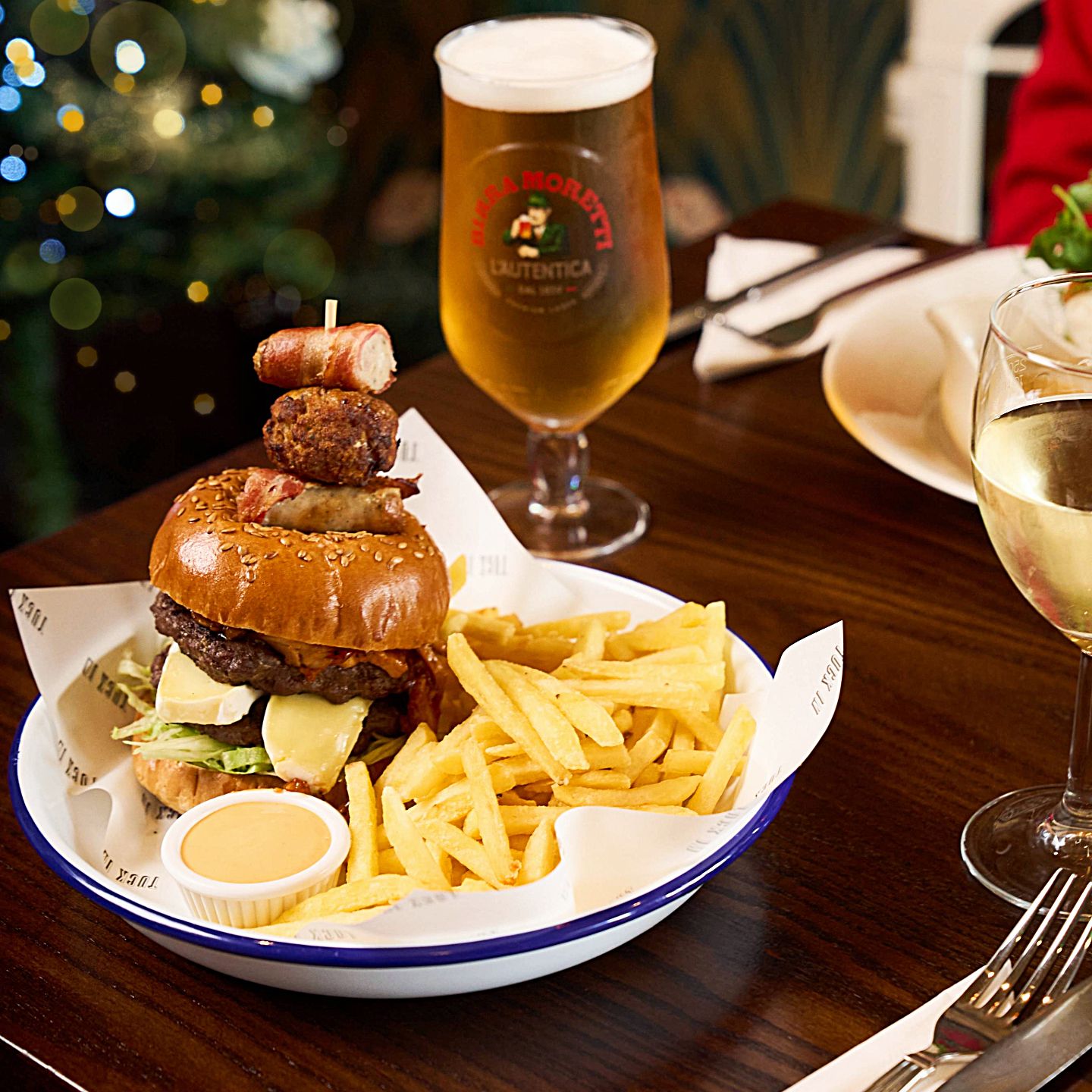 Festive Lunch & Dinner at The Brave Old Oak in Towcester